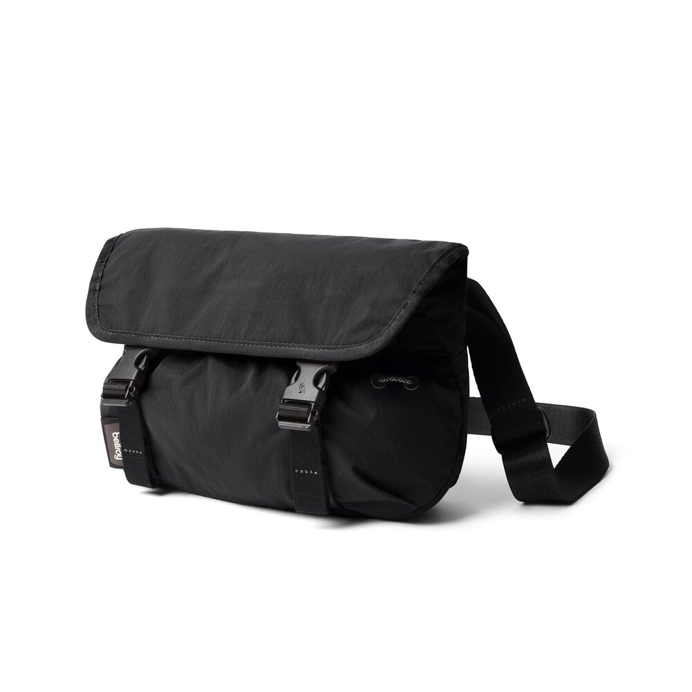 7807 Cinch Mini Messenger 6 liter lightweight compact shoulder bag